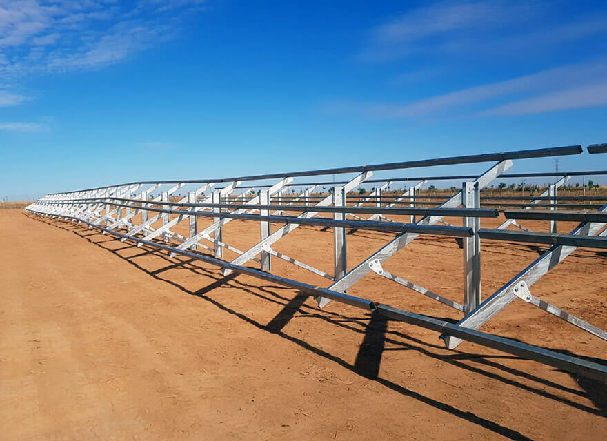 Imagen Estructuras instalación fotovoltaica FCC - Ruano energía