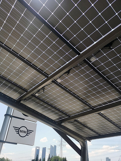 imagen marquesina fotovoltaica Porsche - Ruano energía