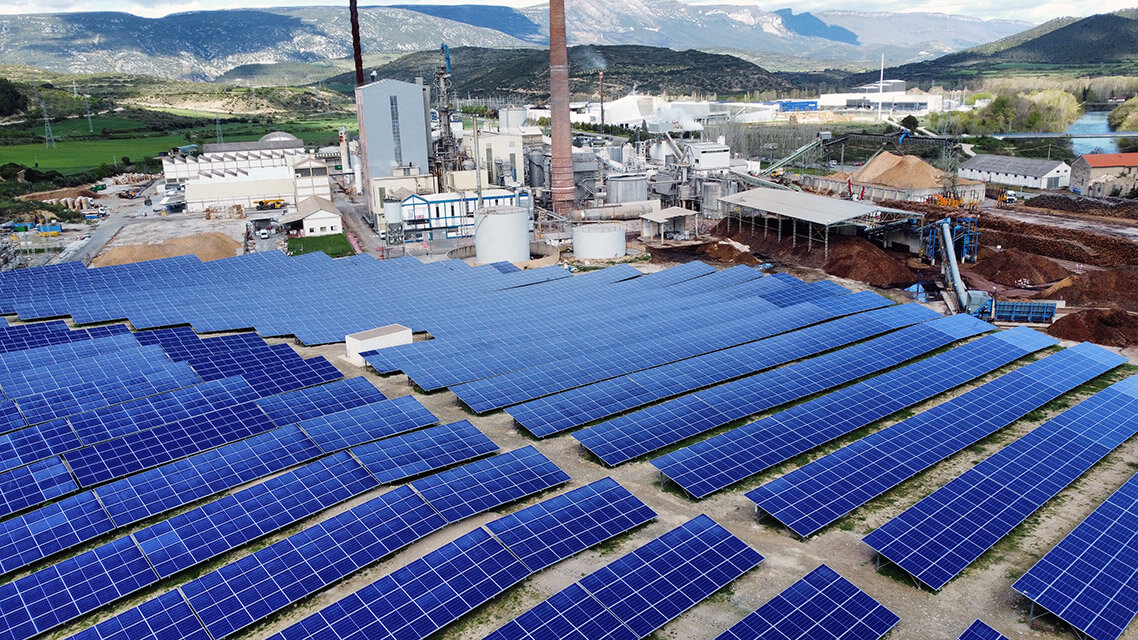 Imagen aérea instalación fotovoltaica fábrica Smurfit Kappa - Ruano Energía