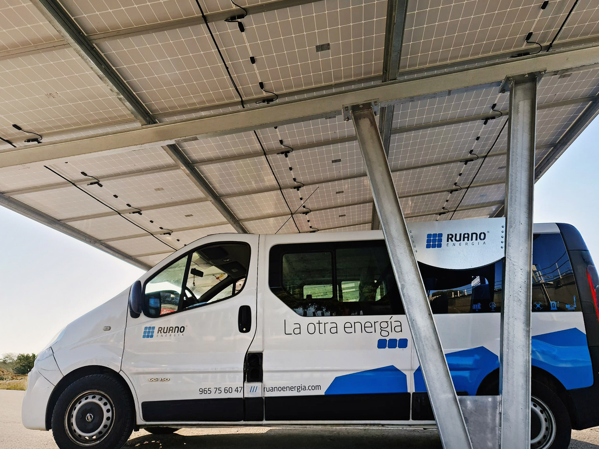 Imagen instalación fotovoltaica aiguas de Sabadell - Ruano energía