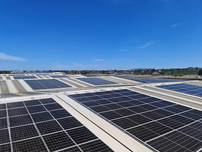 Imagen instalación solar fotovoltaica Equipe Cerámicas - Ruano energía